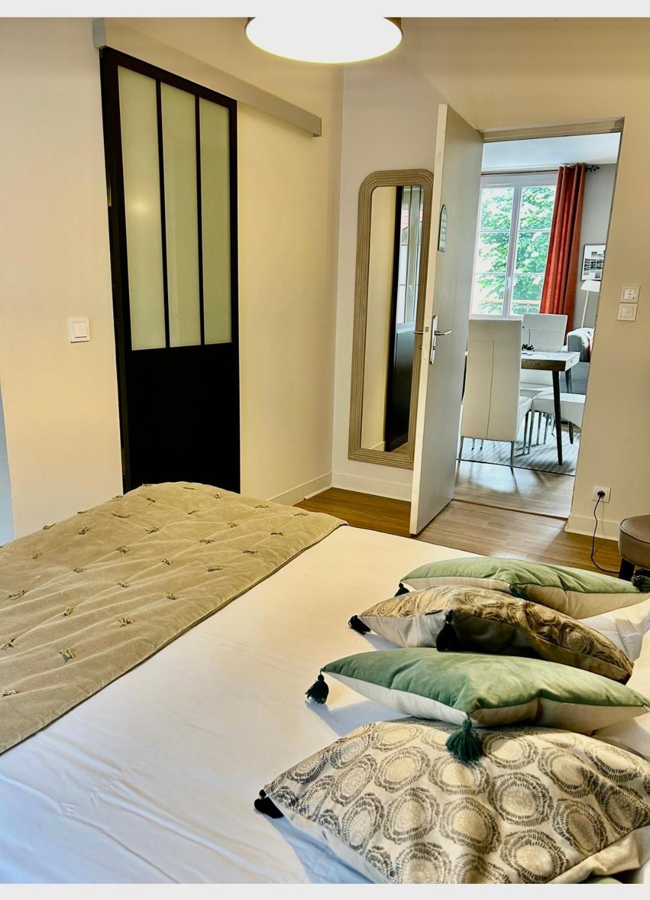 L'Atelier "Les Apparts D'Agnes " Honfleur Eksteriør billede